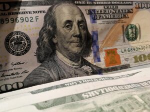 Immagine che illustra i controlli a sorpresa sulla Legge 104 e i benefici per le persone con disabilità.